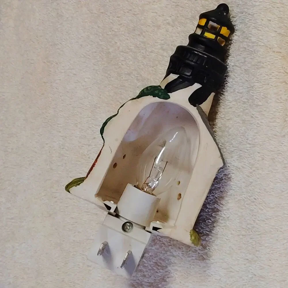 VTG Cape Hatteras Lighthouse Ceramic Nightlight 5